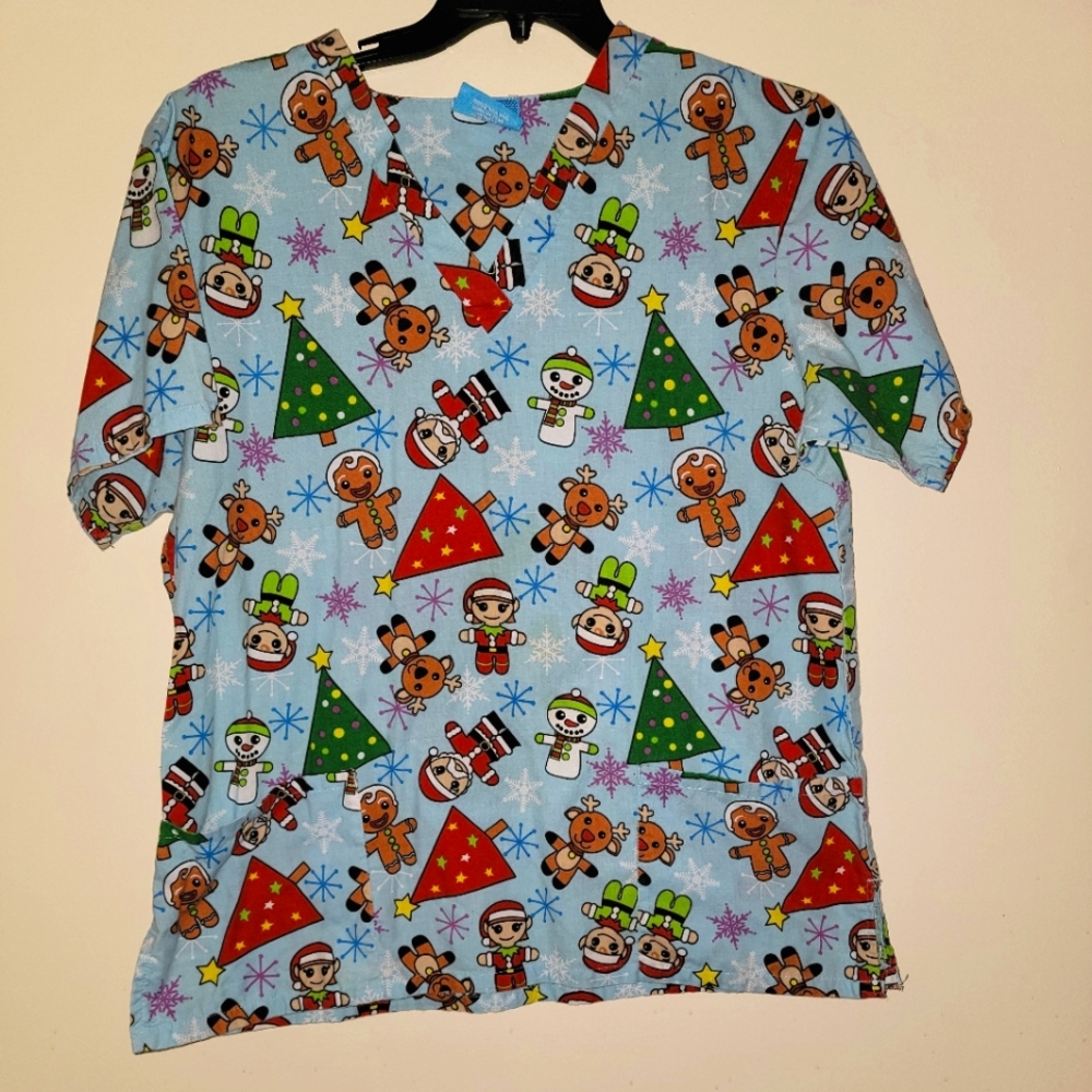 5/$15 The Scrub Co. Christmas Scrubtop 2XL - Picture 1 of 3